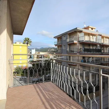 Wi-ro Cavour, 48 - Tra Cielo E Mare Apartamento Marina dʼAndora